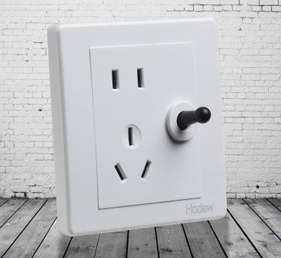 Mondo Retro Series (White w/ Black Dial)