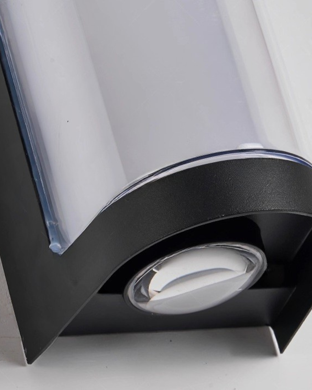 Amara Outdoor Wall Light