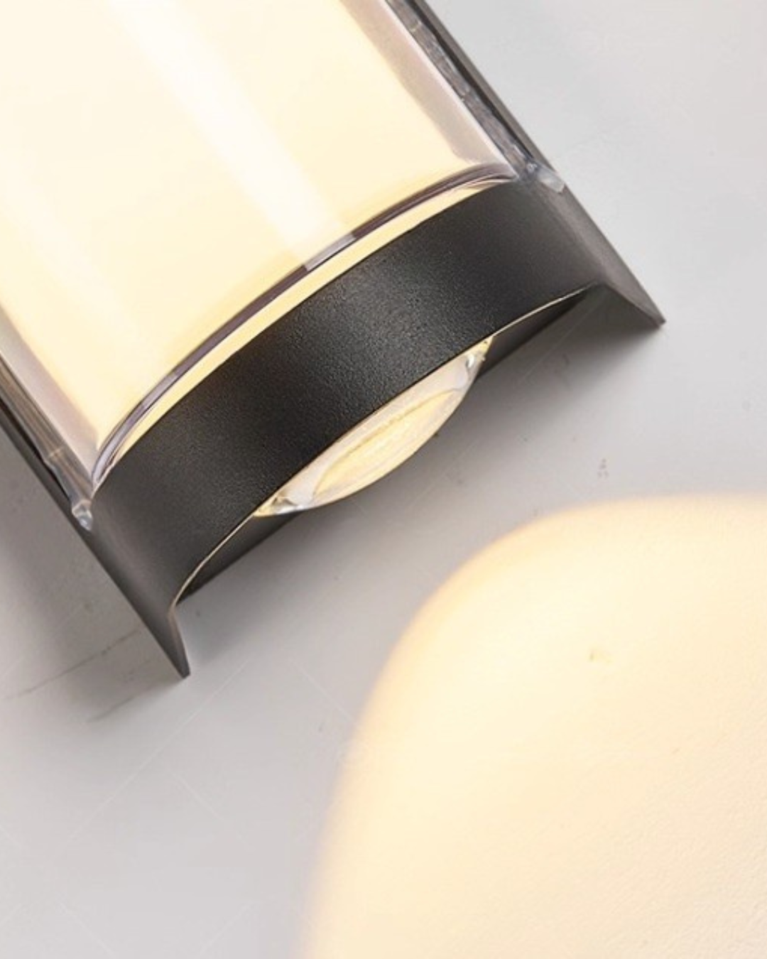 Amara Outdoor Wall Light