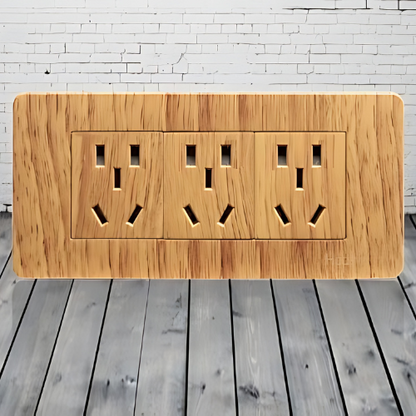 Baylor Series (Oak w/ Gold Dial)