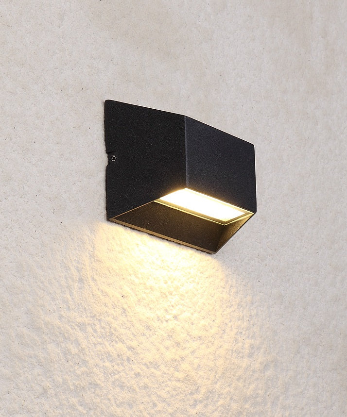 Baldwin Outdoor Wall Light