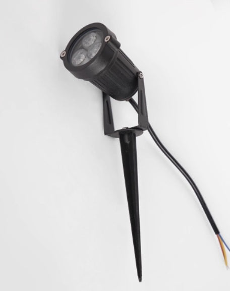 Brooke Lawn Spot Light