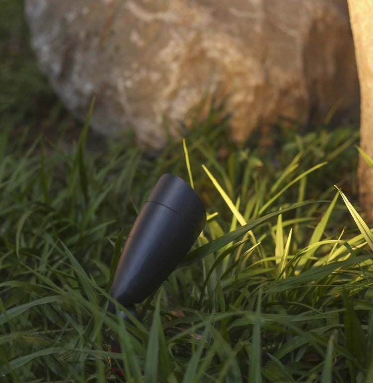 Brooke Lawn Spot Light