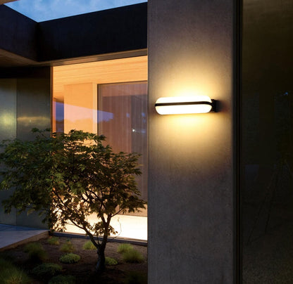 Dallas Outdoor Wall Light