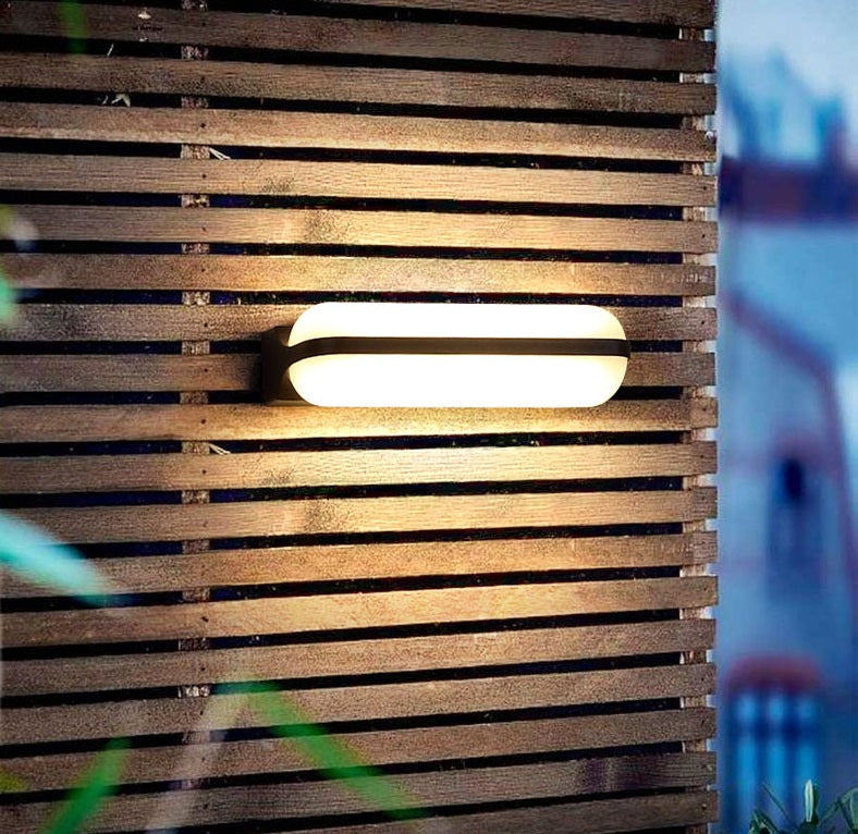 Dallas Outdoor Wall Light