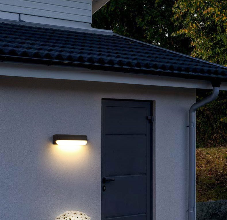 Dallas Outdoor Wall Light