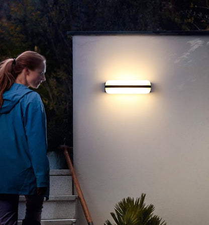 Dallas Outdoor Wall Light