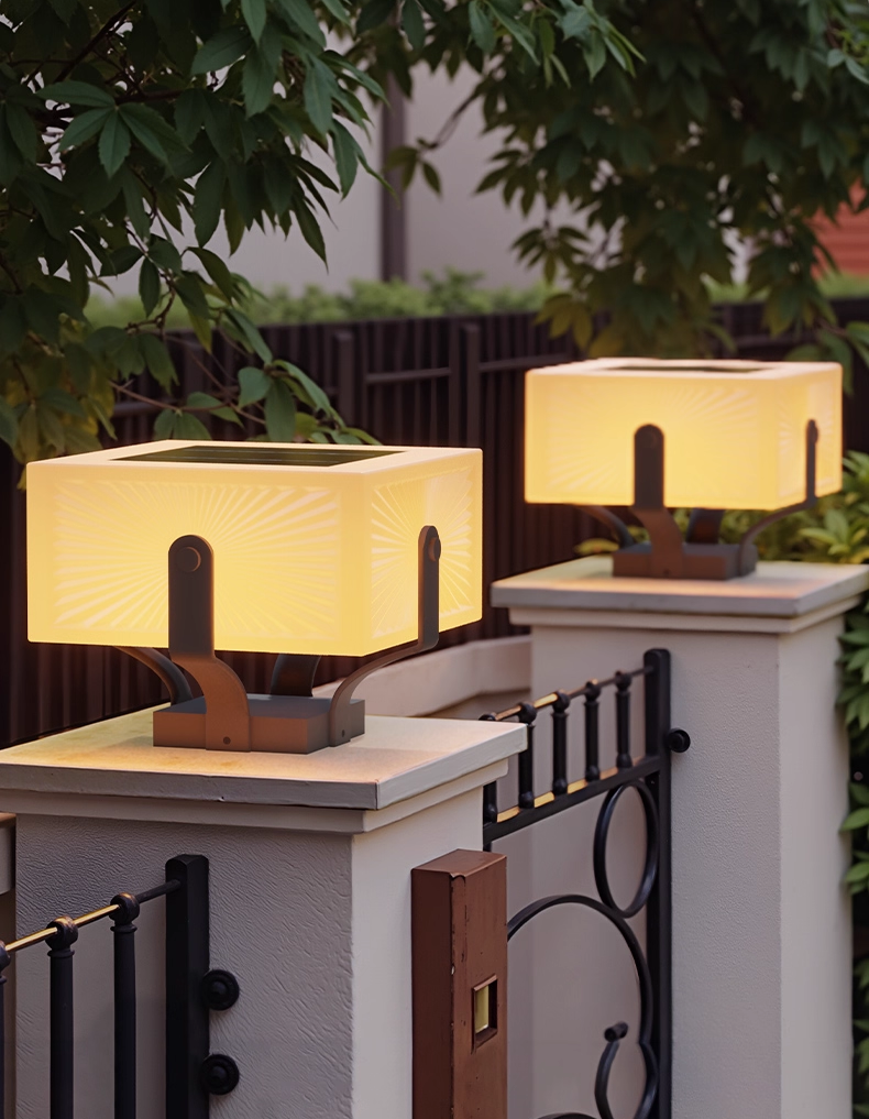 Lunor Solar Column Light