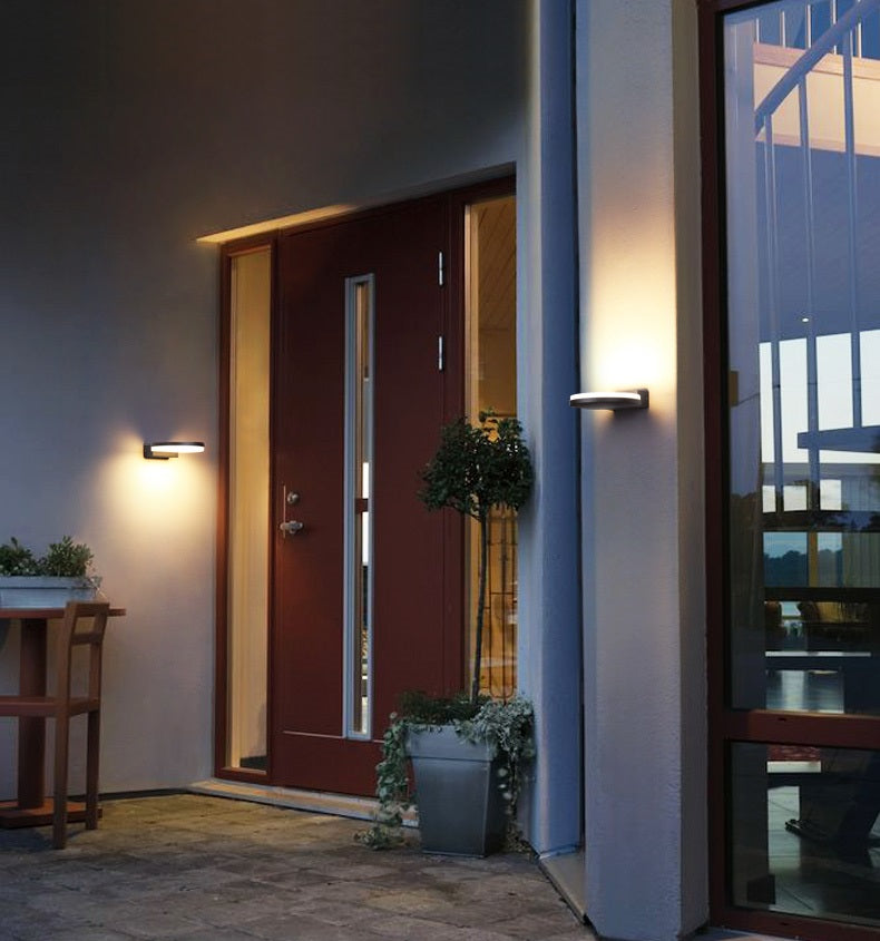 Maximo Outdoor Wall Light