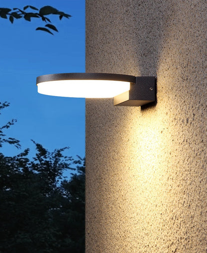 Maximo Outdoor Wall Light