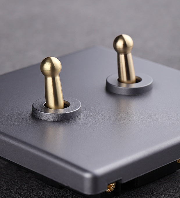 Mondo Retro Series (Silver w/ Gold Dial)