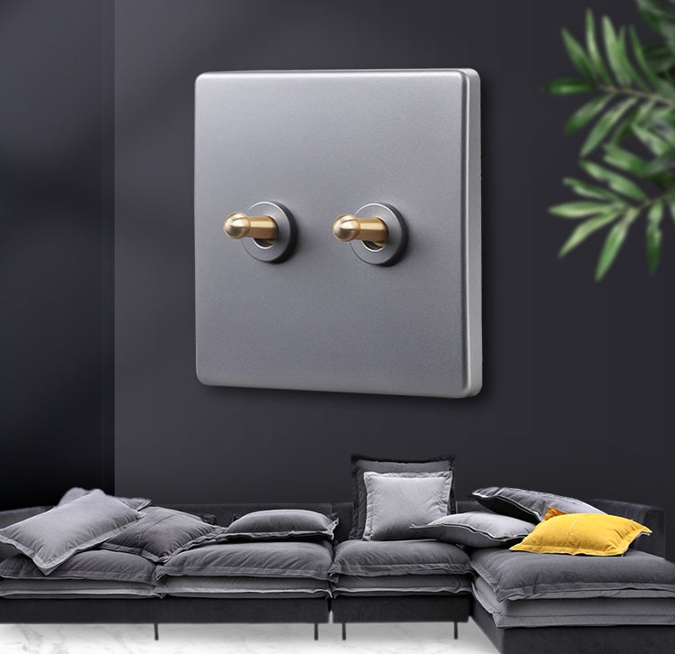 Mondo Retro Series (Silver w/ Gold Dial)