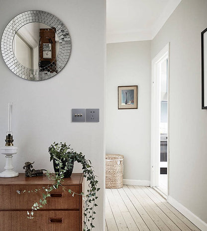 Mondo Retro Series (Silver w/ Gold Dial)