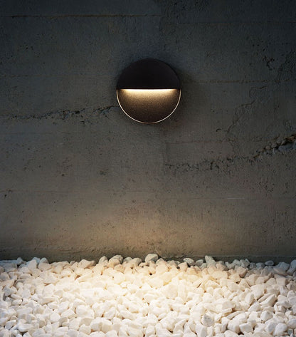 Morris Outdoor Wall Light