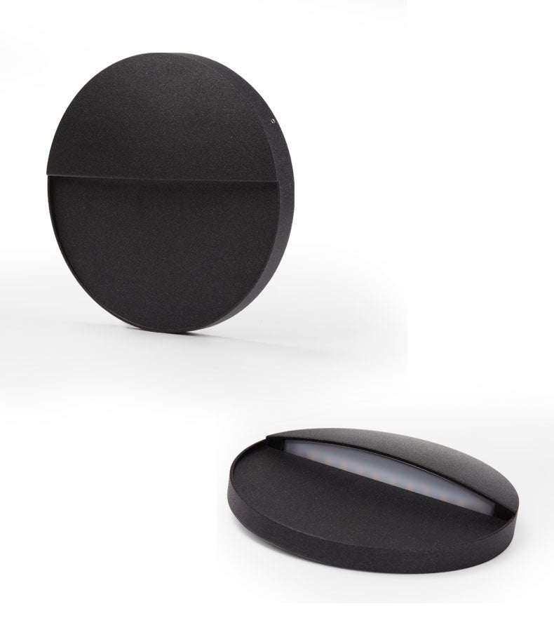 Morris Outdoor Wall Light