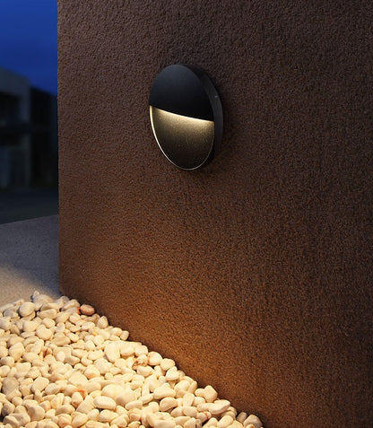 Morris Outdoor Wall Light
