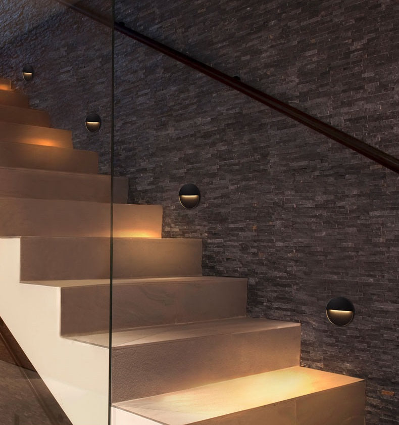 Morris Outdoor Wall Light