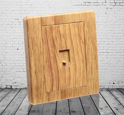 Mondo Retro Series (Oak w/ Gold Dial)