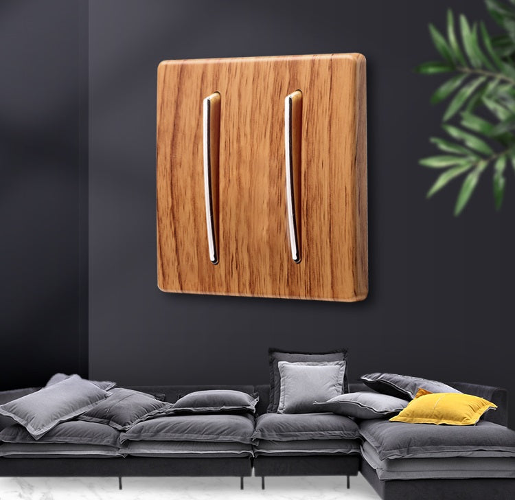 Marlowe Series (Oak w/ Gold Dial)