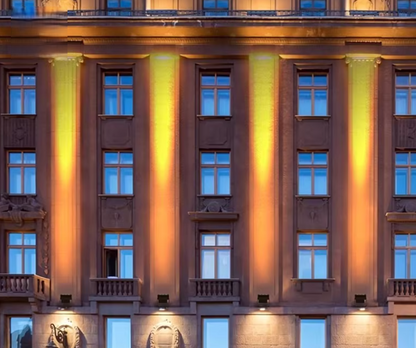 Omnia Outdoor Spotlight