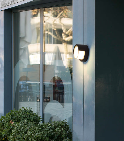 Rio Outdoor Wall Light