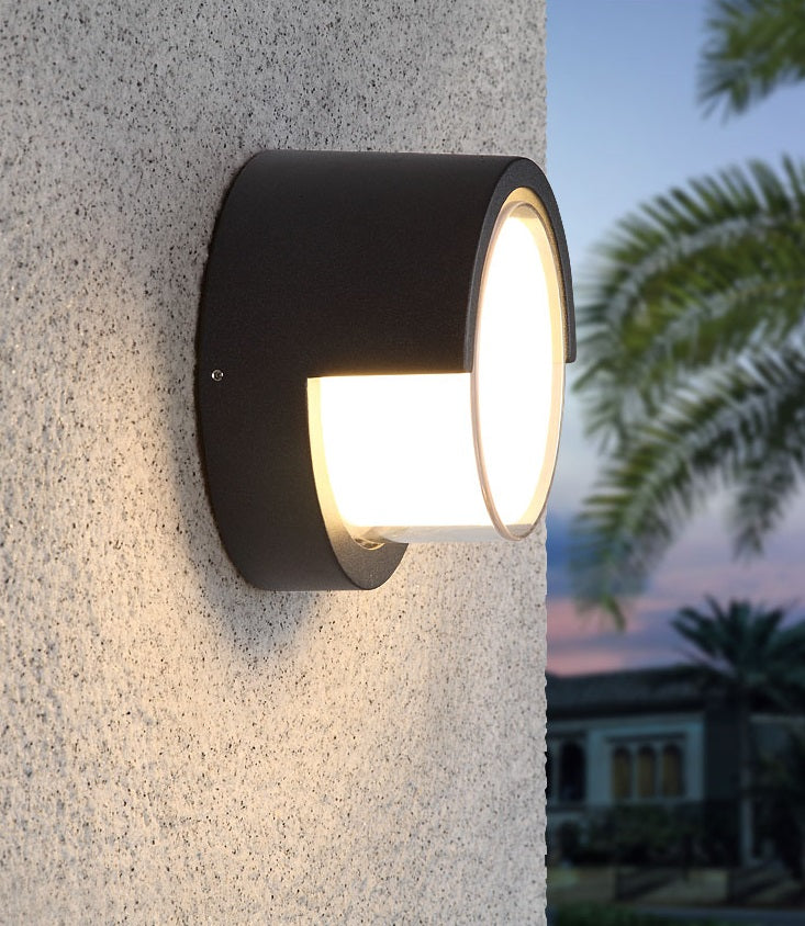 Rio Outdoor Wall Light