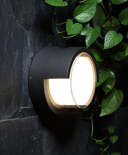 Rio Outdoor Wall Light