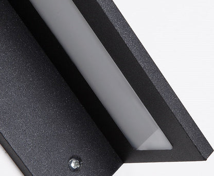 Roccio Outdoor Wall Light