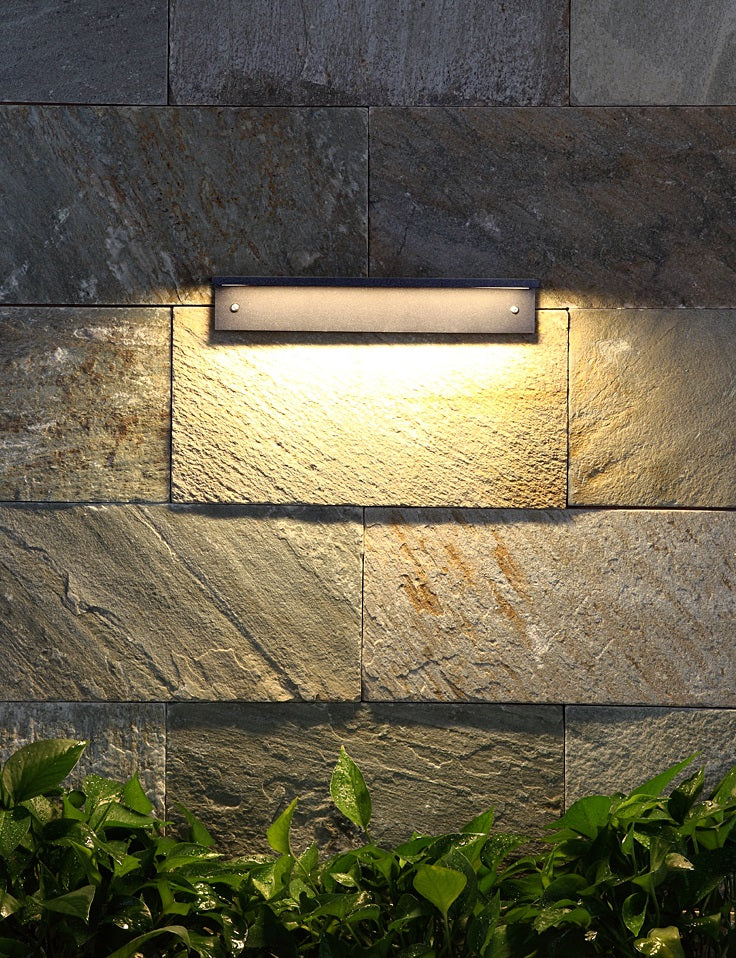 Roccio Outdoor Wall Light