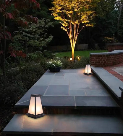 Skira Lawn Light