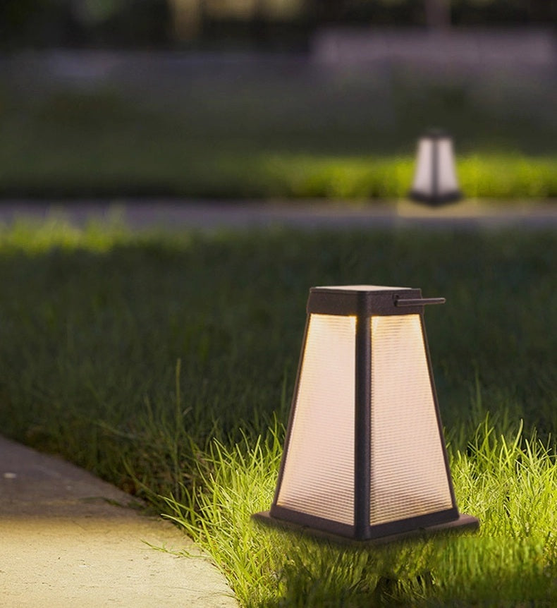 Skira Lawn Light