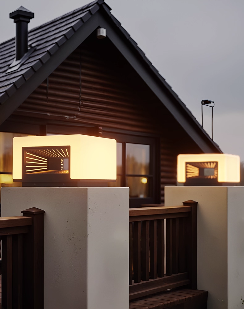 Solaire Column Light