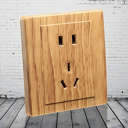 Baylor Series (Oak w/ Gold Dial)