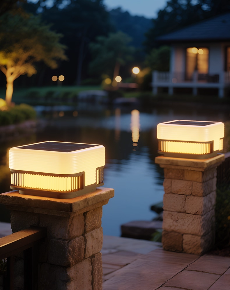 Verdanza Solar Column Light