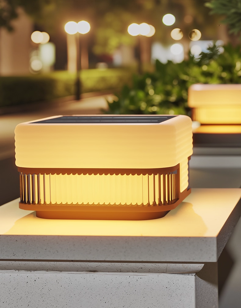 Verdanza Solar Column Light