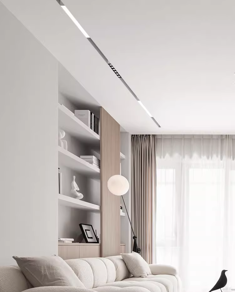 Lumec Magnetic Track Light