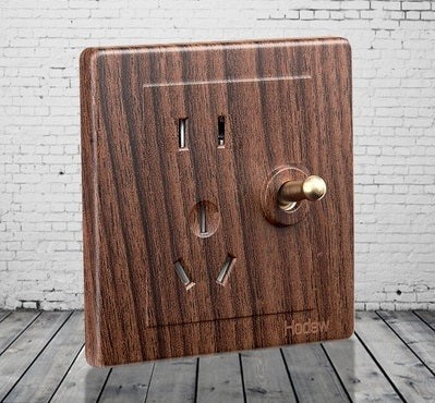 Mondo Retro Series (Walnut w/ Gold Dial)