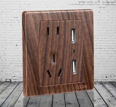 Mondo Retro Series (Walnut w/ Gold Dial)