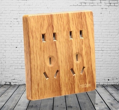 Mondo Retro Series (Oak w/ Gold Dial)