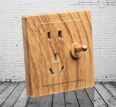 Mondo Retro Series (Oak w/ Gold Dial)