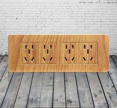 Mondo Retro Series (Oak w/ Gold Dial)